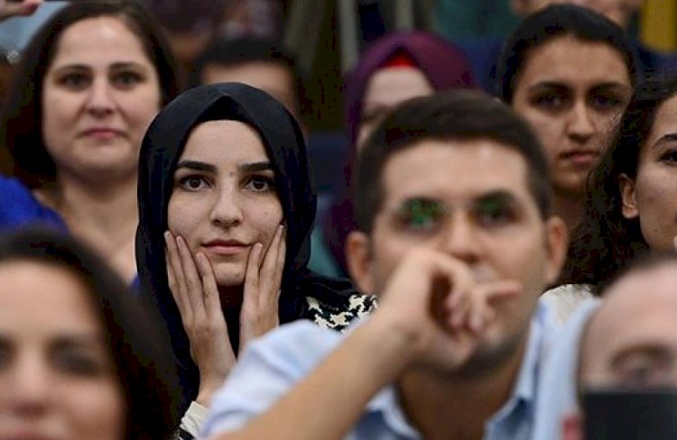 Salgın nedeniyle işbaşı yaptırılmayan 20 bin öğretmenin bekleyişinde mutlu son