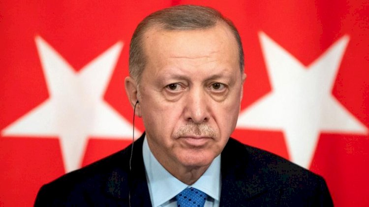 Financial Times’tan Erdoğan yorumu: Etrafını dalkavuklar sarmaladı