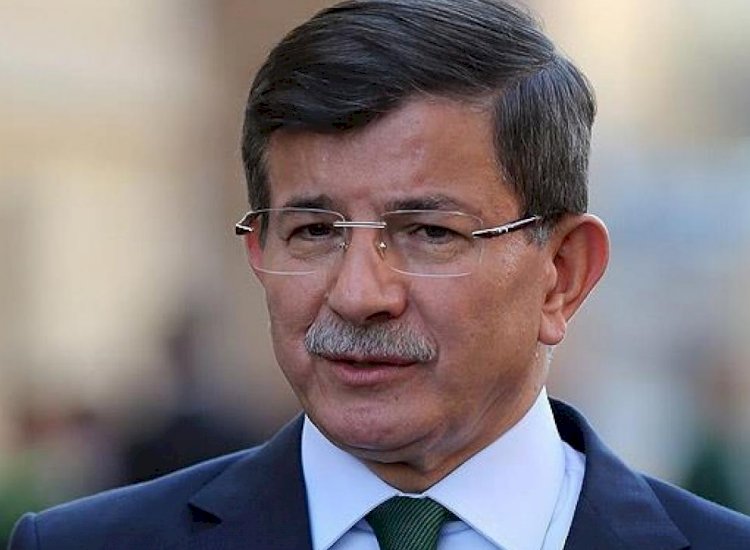 Davutoğlu: Erdoğan çok değişti, Türkiye'deki hiçbir saraya sığmayan bir Cumhurbaşkanına dönüştü