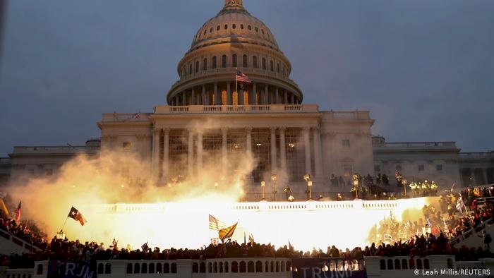 Washington Post: Trump görevden alınmalı