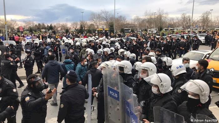 Boğaziçi'ne destek eylemine polis müdahalesi