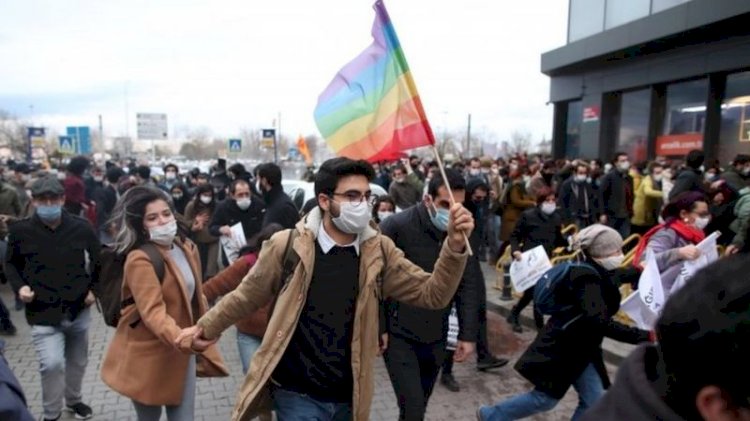 Boğaziçi Üniversitesi protestoları: Hedef gösterilen LGBTİ+ topluluğu artan nefret söylemi hakkında ne düşünüyor?