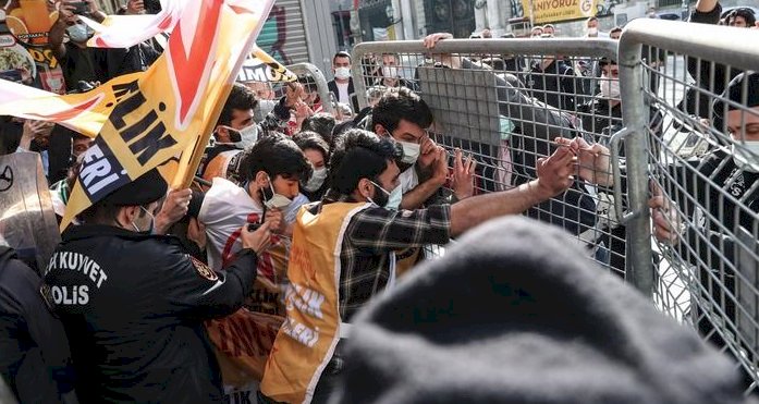 Taksim'e yürümek isteyen gruplar gözaltına alındı