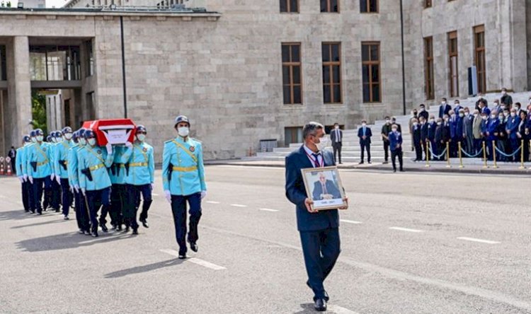 Şahin Mengü için Meclis'te cenaze töreni düzenlendi