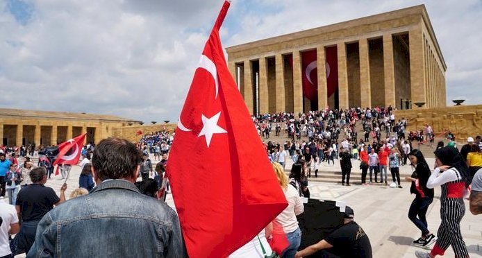 Anıtkabir'deki törene bazı gazetecilerin alınmaması tepki topladı