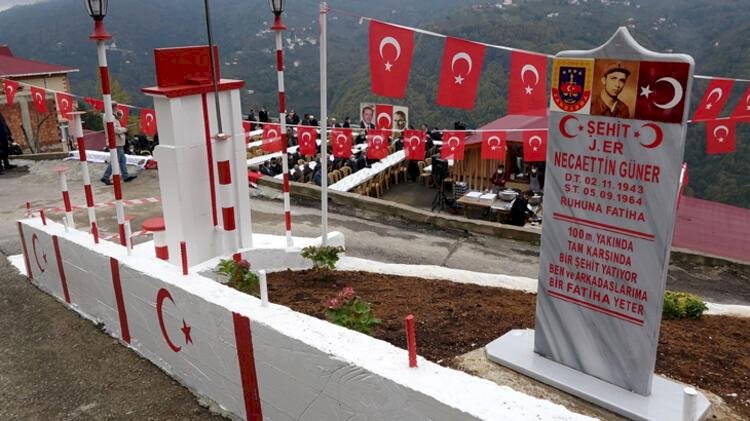 Görünmeyen şehit mezarı için ilginç yöntem! 100 metre yakınına yapıldı