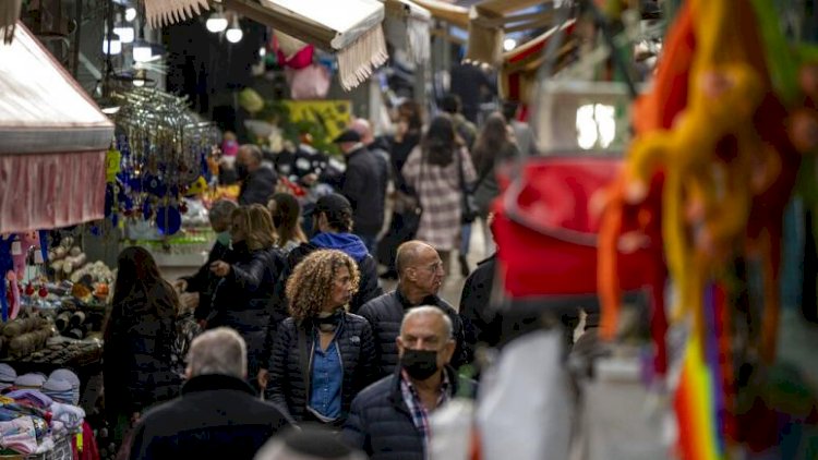 İsrail, yabancı turistlerin ülkeye girişinde Covid-19 aşısı şartını kaldırıyor