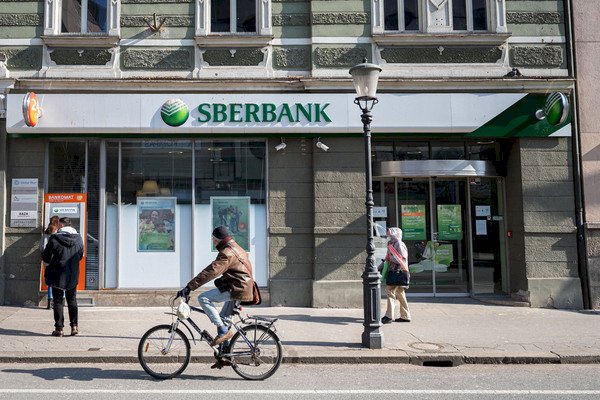 Rusya'nın en büyük bankası Sberbank, Avrupa pazarından çekildi