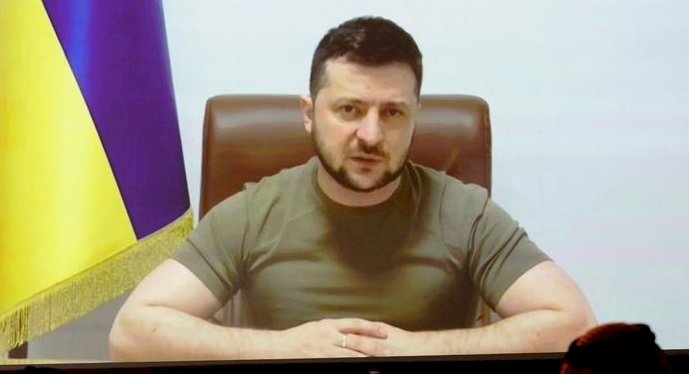 Zelenskiy Batı'dan ağır silahlar istedi