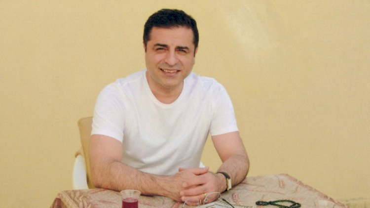 Demirtaş'tan PKK'ya 'Türkiye'ye karşı silahları bırakın' çağrısı