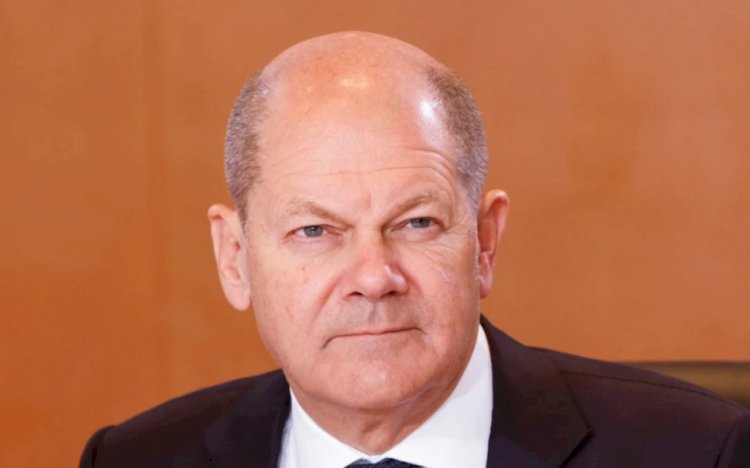 Olaf Scholz Şimdiden Adaylığını İlan Etti