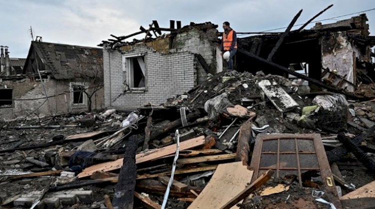 Zelenskiy: Rus S-300’leri Zaporijya’yı vurdu