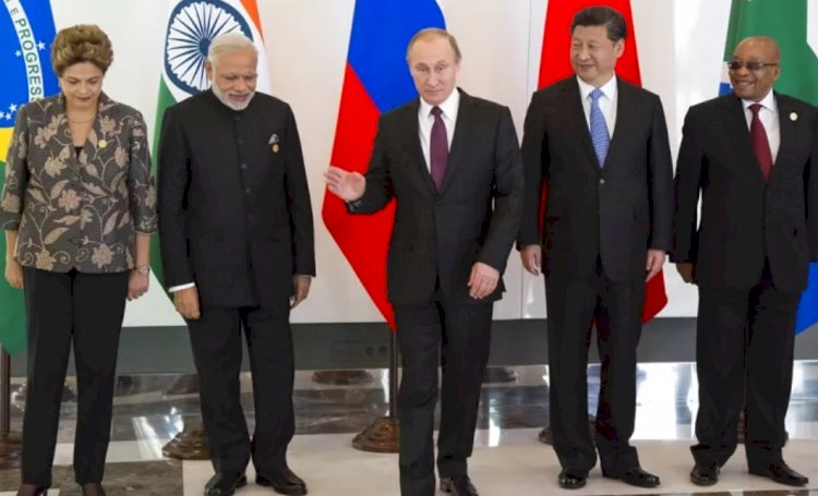 Güney Afrika, BRICS Zirvesi'ne katılması halinde UCM kararı gereği Putin'i tutuklar mı?