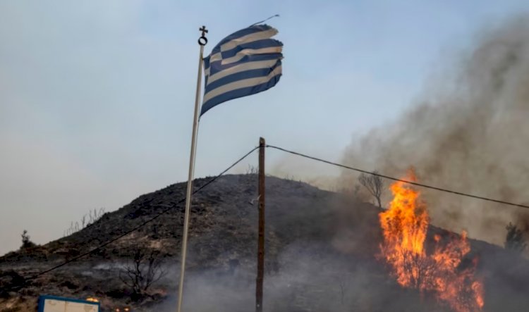 Rodos Adası'nda yangınlar devam ediyor