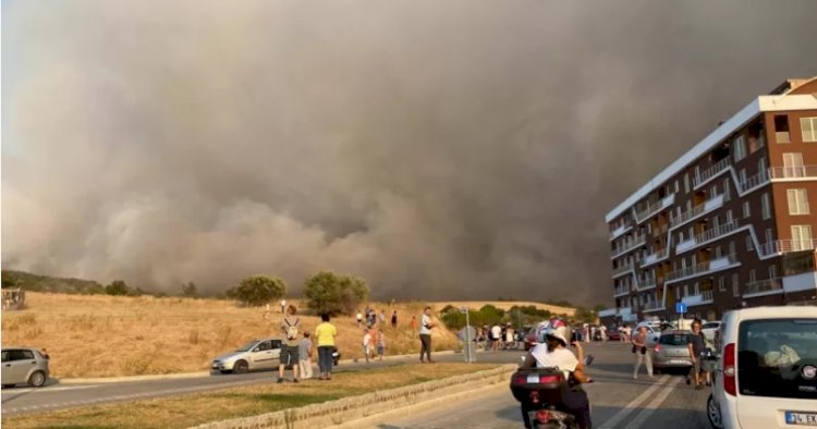 Çanakkale’de orman yangını nedeniyle köyler boşaltıldı, Çanakkale Boğazı tek yönlü gemi trafiğine açılıyor