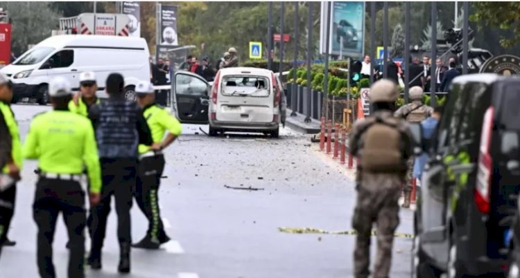 İçişleri Bakanlığı'na düzenlenen bombalı saldırıda 2 polis yaralandı, Erdoğan 'Eylem, terörün son çırpınışlarıdır' dedi