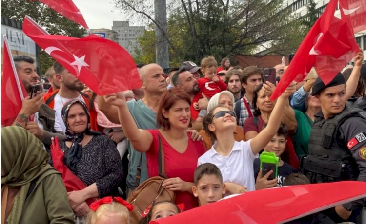 İstanbul’da Cumhuriyet’in 100. yılı kutlamaları: 100 gemiden oluşan deniz filosu Vahdettin Köşkü’ndeki Erdoğan’ı selamlayacak