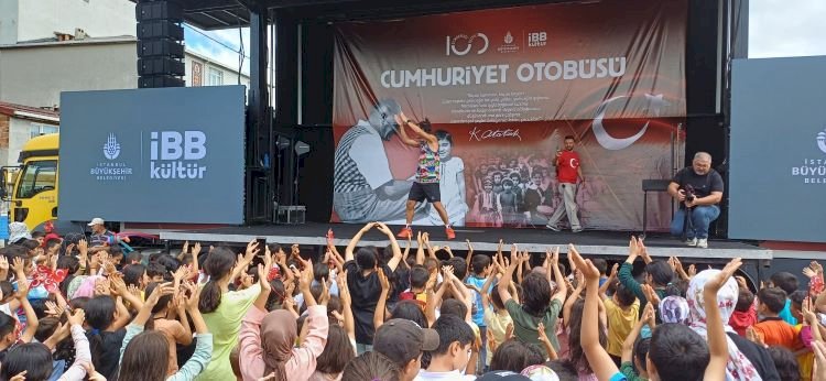 “CUMHURİYET OTOBÜSÜ” 250. DURAĞINDA!