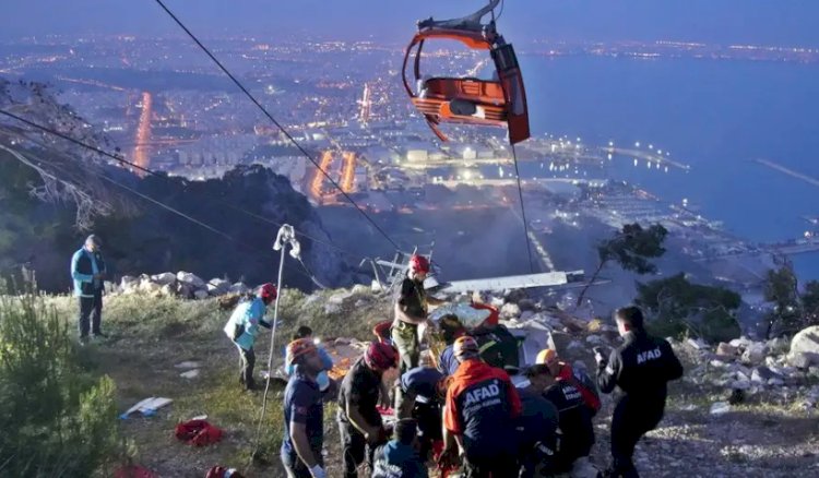 Antalya'daki teleferik kazası sonrası ihmal tartışmaları