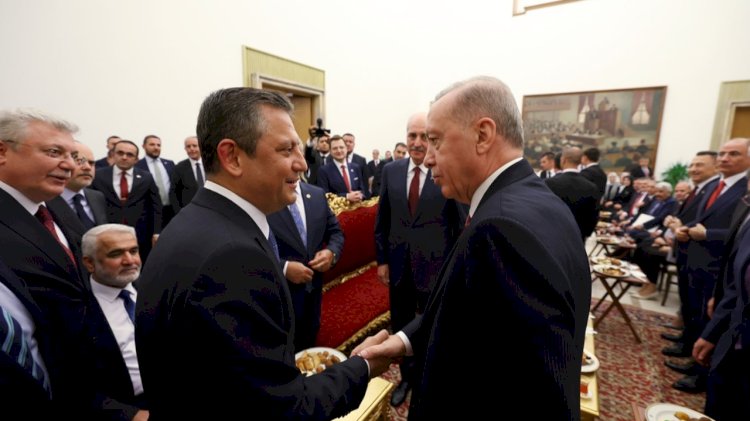 Özgür Özel ve Erdoğan el ele mi verecek?