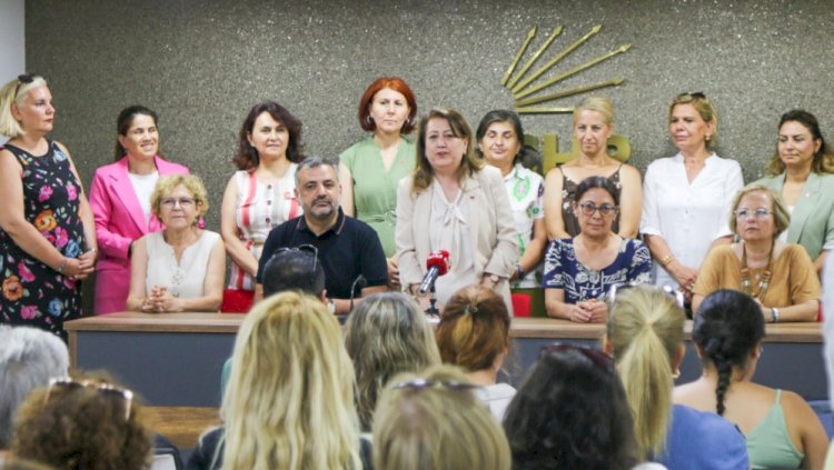 CHP İzmir Kadın Kolları Başkanını Seçecek: 3 Adaylı Yarış