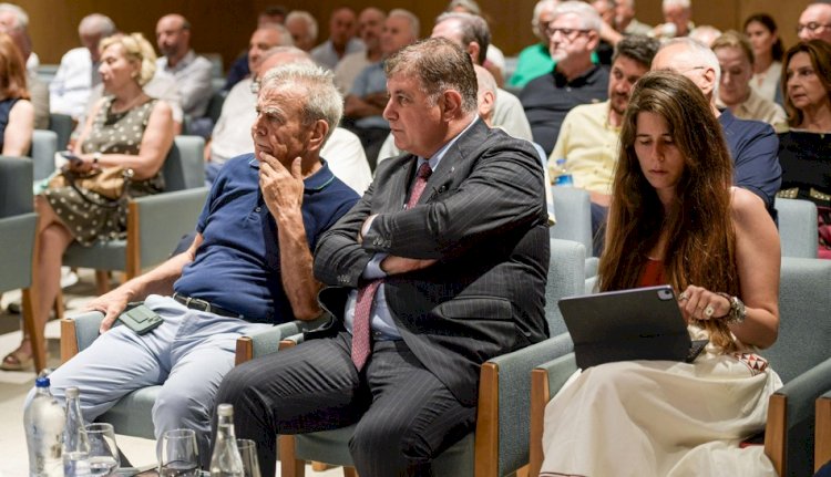 İzmir'in Geleceği İçin Önemli Adımlar: Dr. Cemil Tugay'dan Önemli Açıklamalar