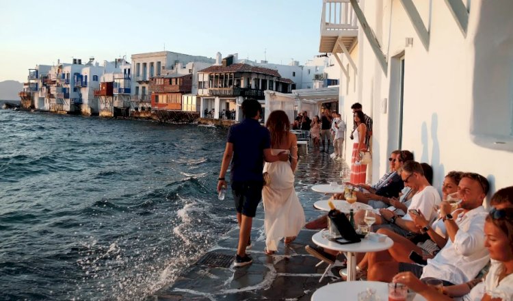 ‘Türk turistlerin Yunanistan’a akın etmesinin nedeni dövizin baskılanması’: TÜRSAB