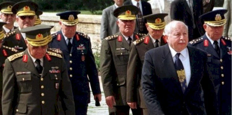 Erbakan'ın Mirası: "28 Şubat'ın Mimarı" İddiası ve Suat Kılıç'ın Tartışmalı Kitabı