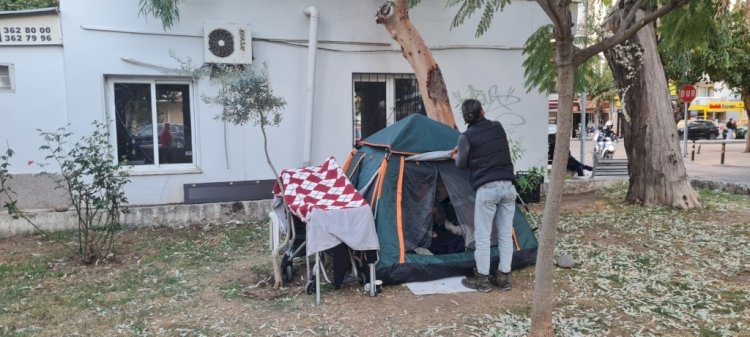 Bostanlı’da Evsiz Çiftin Zorlu Mücadelesi: Çadırda Hayatta Kalma Çabası