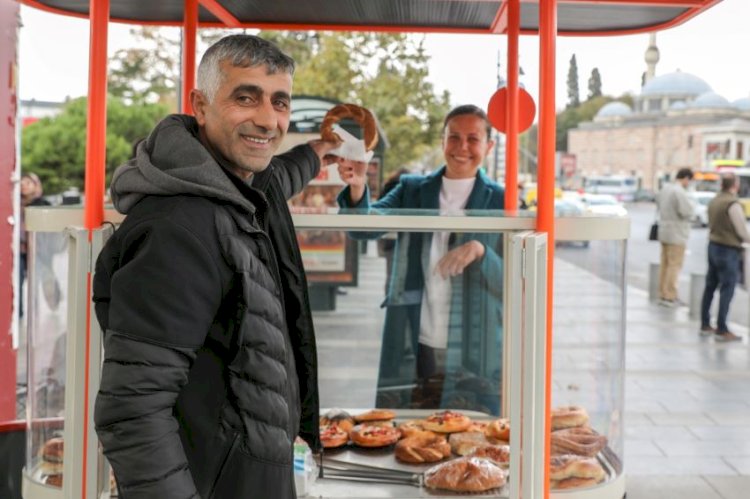 İstanbul’un Yeni Simit Arabaları Beşiktaş Meydanı’nda Görücüye Çıktı!