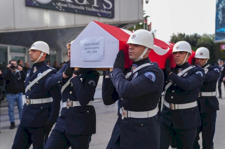 Şehit Polis Memuru Ogün Yürümez İçin İstanbul Emniyet Müdürlüğü’nde Hüzünlü Tören