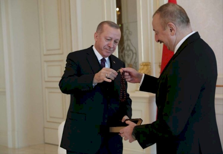 Erdoğan ve Aliyev görüştü: Türkiye ile Azerbaycan arasında ulaşım durdu!